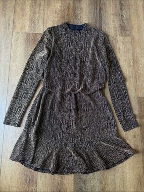 City Studio Black and Gold Metallic Long-Sleeve Ruffle Hem Dress. Size L